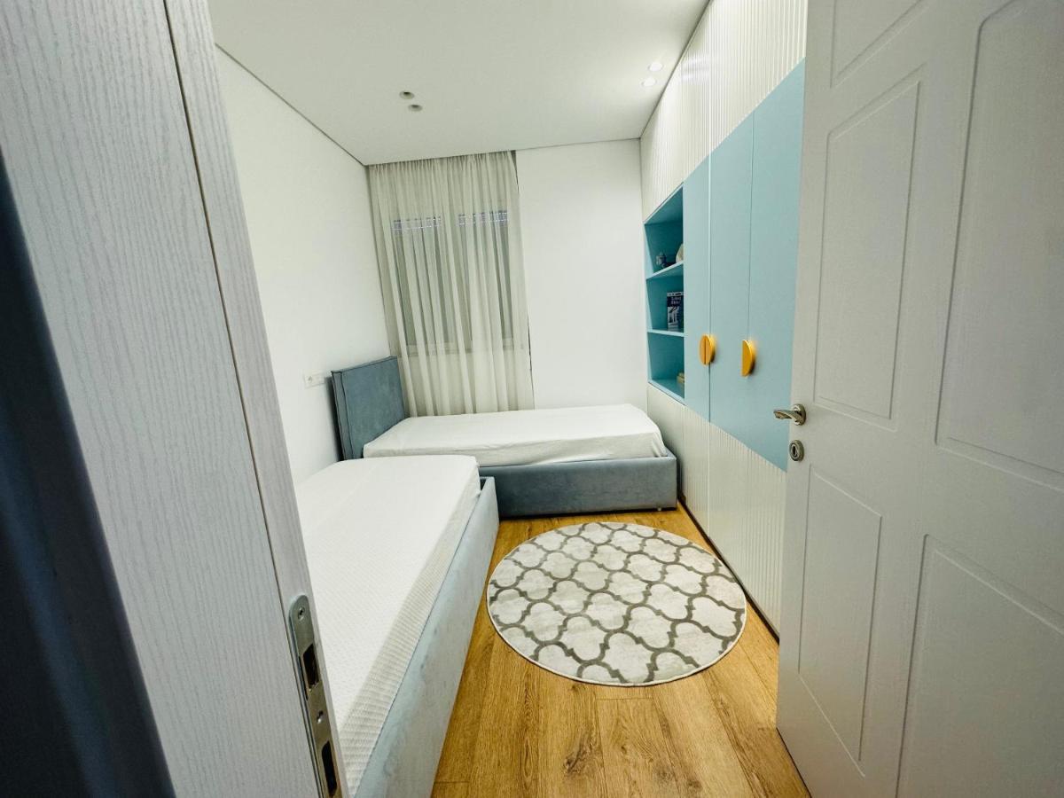 Madalin Seaside Apartment Vlore Ngoại thất bức ảnh