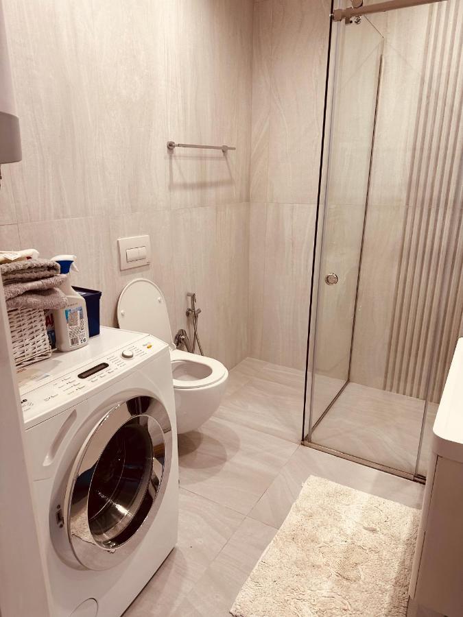 Madalin Seaside Apartment Vlore Ngoại thất bức ảnh